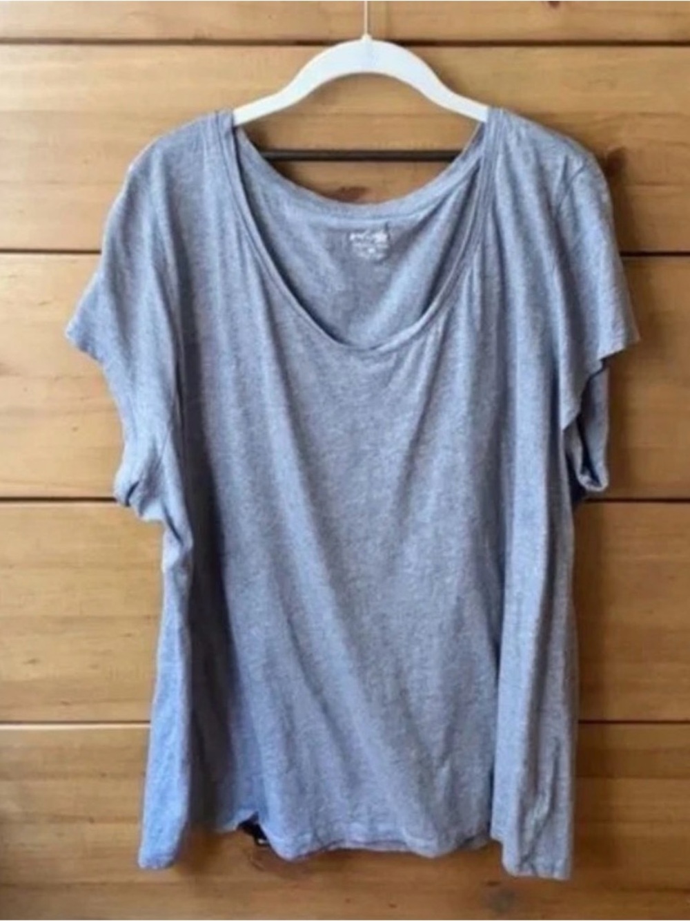 Lord & Taylor Gray V-Neck T-Shirt | 3X